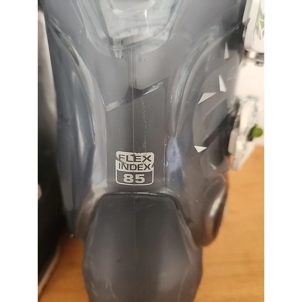 Dalbello Mantis‎ 85 Womens Ski Boots Size 6 277mm 235